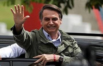 Популярность президента Бразилии упала из-за ковида и конфликта с армией - charter97.org - Бразилия