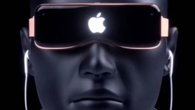 Марк Гурман - СМИ: Apple покажет AR-очки в ближайшие месяцы - vesti.ru