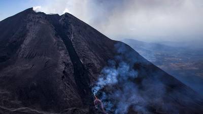Активность вулкана Пакая в Гватемале увеличилась - iz.ru - Израиль - Гватемала - Республика Гватемала