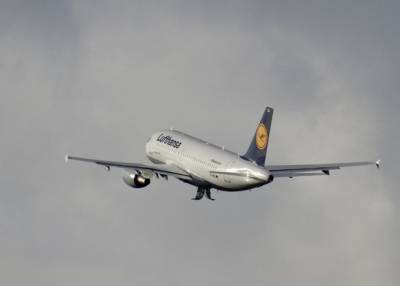 Карстен Шпор - Lufthansa завершила 2020 год с рекордным убытком - rosbalt.ru