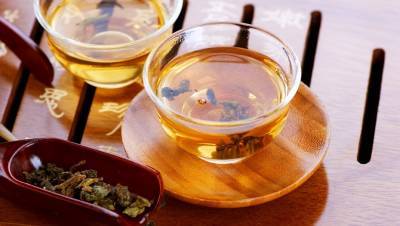 Общепит в Петербурге переходит на дешёвый чай из–за дефицита китайских сортов - dp.ru - Санкт-Петербург - Китай - Шри Ланка