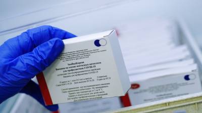 «Успешно прошла открытое клиническое исследование»: вакцину «ЭпиВакКорона» разрешили применять для лиц старше 60 лет - russian.rt.com