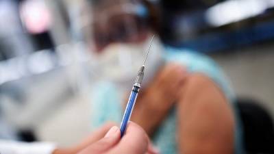 В Аргентине у 100% добровольцев выработались антитела после вакцины «Спутник V» - iz.ru - Израиль - Аргентина - Буэнос-Айрес