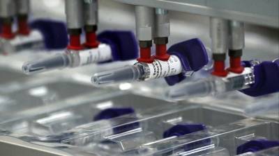 Названы сроки допуска «ЭпиВакКороны» к массовой вакцинации в России - 5-tv.ru - Россия