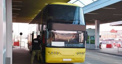 Польша не пропустила автобус с украинцами: пассажир заявил, что у него COVID - focus.ua - Польша