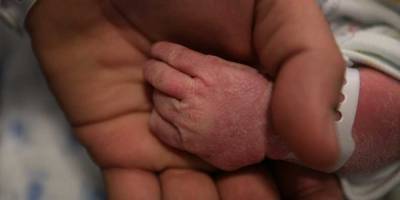 Джейсон Бэрд - Вакцины Pfizer и Moderna могут защищать новорожденных через молоко матери - detaly.co.il
