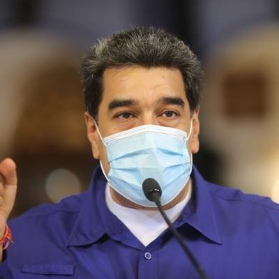 Николас Мадуро - Президент Венесуэлы и его супруга вакцинировались "Спутником V" - radiomayak.ru - Венесуэла