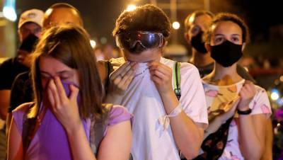 В Цюрихе на незаконной акции феминисток женщина укусила полицейского - gazeta.ru