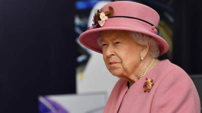 королева Елизавета II (Ii) - Елизавета II впервые останется без частного самолета из-за сокращения расходов на оборону - 24tv.ua - Англия