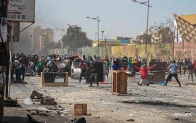 В Сенегале во время беспорядков погибли семь человек - korrespondent.net - Сенегал