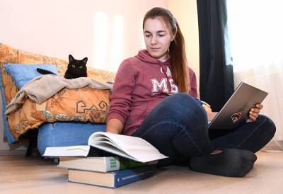 Михаил Мишустин - Студентам разрешат сдавать экзамены удалённо с помощью биометрии - tvc.ru