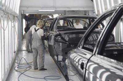 GM остановит конвейеры четырёх заводов из-за дефицита электроники - aif.ru - Канада - Бразилия - Мексика