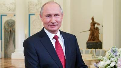 Владимир Путин - Путин поздравил россиянок с Международным женским днем - 5-tv.ru - Россия