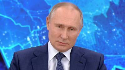 Владимир Путин - Путин отметил нелегкий труд медработниц в поздравлении с 8 Марта - politros.com - Россия