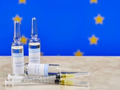 Ошибки при вакцинации угрожают ЕС потерей 100 млрд евро и отменой туристического сезона - Bloomberg - unn.com.ua - Киев - Евросоюз