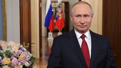 Владимир Путин - Путин традиционно поздравил женщин с 8 Марта - nation-news.ru - Россия