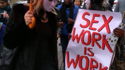 Обедневшие на фоне пандемии работники секс-услуг Бельгии вышли на протест - inforeactor.ru - Бельгия - Брюссель