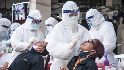 Анутин Чарнвиранкул - Таиланд сократит срок карантина для вакцинированных от COVID-19 иностранцев - iz.ru - Израиль - Таиланд
