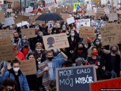 В Польше протестовали против запрета абортов - unn.com.ua - Киев - Польша - Варшава