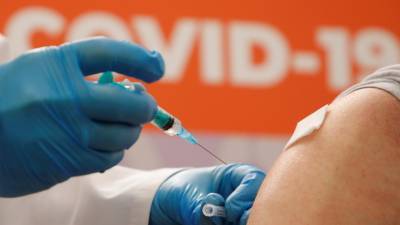 В Минобороны России рассказали о ситуации с вакцинацией от COVID-19 - russian.rt.com - Россия