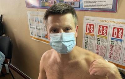 Алексей Гончаренко - В Украине вакцинировался первый нардеп - korrespondent.net