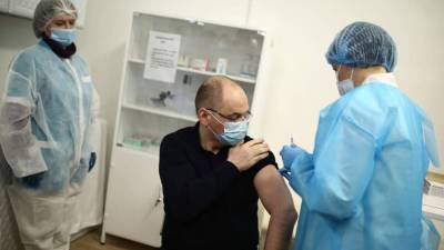 Максим Степанов - На Украине заявили о срыве сроков вакцинации от COVID-19 - gazeta.ru