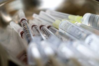 Американские производители случайно испортили 15 млн доз вакцины - news.vse42.ru