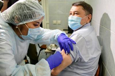 Казахстан привьет от коронавируса 6 млн человек уже в этом полугодии - eadaily.com - Россия - Казахстан