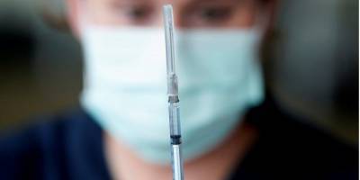 Майя Санду - Скандал из-за вакцинации в Молдове: чиновники сделали прививки от COVID-19 вне очереди, Санду назвала это позором - nv.ua - Молдавия - Sandra - county Sanders