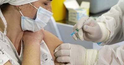 Для вакцинации от коронавируса 75% населения Украины понадобится 10 лет, - Bloomberg - focus.ua - Пакистан - Бангладеш