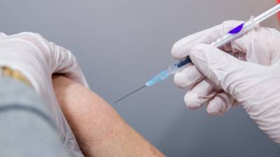 Швейцария сообщила о 55 умерших после вакцинации от COVID-19 - inforeactor.ru - Швейцария