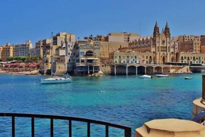 Бартоло Клейтон - Власти Мальты намерены платить иностранным туристам за отдых в стране - versia.ru - Мальта