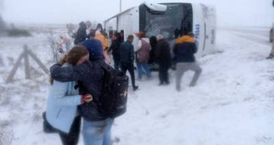 Российская туристка погибла в ДТП в Турции, еще 26 человек пострадали - eadaily.com - Россия - Турция - Анкара