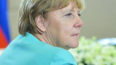 Ангела Меркель - Меркель намерена лишить 16 регионов ФРГ полномочий для борьбы с COVID-19 - polit.info - Германия