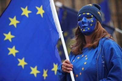 Тьерри Бретон - ЕС пугает своих граждан тем, что «Спутник V» не успеет до них дойти - infox.ru - Евросоюз