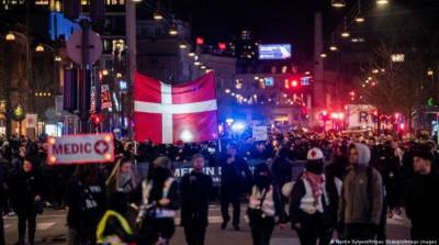 В Дании, Финляндии и Норвегии протестовали против карантина - ru.slovoidilo.ua - Украина - Финляндия - Хельсинки - Норвегия - Дания