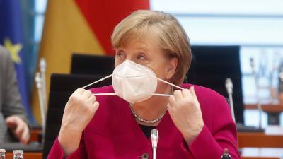 Ангела Меркель - Ангела Меркель отменила запись на прививку от коронавируса - riafan.ru - Берлин