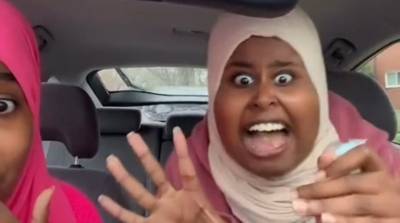 Очень жестко! Девушка подшутила над сестрой, а ее реакция сделала видео вирусным - belta.by