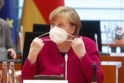 Ангела Меркель - Bild: Меркель отменила свою запись на вакцинацию от COVID-19 - sharij.net