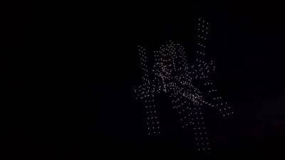 Юрий Гагарин - Сотни дронов изобразили ракету в честь годовщины полета в космос Юрия Гагарина - nation-news.ru - Великий Новгород - Санкт-Петербург