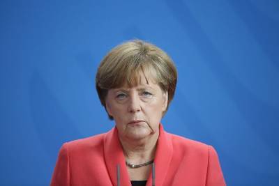 Ангела Меркель - Ангела Меркель отменила свою запись на вакцинацию, – СМИ - 24tv.ua - территория Темпельхоф