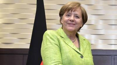 Ангела Меркель - СМИ узнали, что Меркель передумала вакцинироваться от COVID-19 - politros.com - территория Темпельхоф