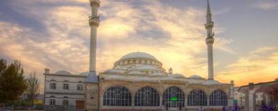 Салман Дадаев - Мобильный пункт вакцинации появился у центральной мечети в Махачкале - runews24.ru - республика Дагестан - Махачкала