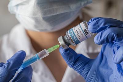 Вакцина от коронавируса компании Moderna вызывает больше побочных эффектов, чем Pfizer - news-front.info