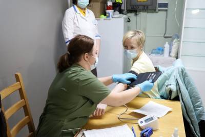 В Инте развернули мобильный прививочный пункт для вакцинации против COVID-19 - komiinform.ru