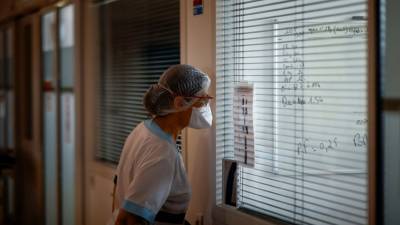 Во Франции за сутки выявили более восьми тысяч случаев коронавируса - russian.rt.com - Франция
