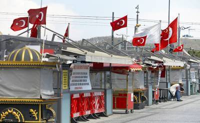 В Турции массово закрываются бары и рестораны - svpressa.ru - Турция