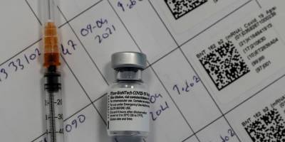 У вакцины Pfizer/BioNTech нашлось слабое место. Ее защиту пробивает один из распространенных штаммов коронавируса - nv.ua - Израиль - Тель-Авив