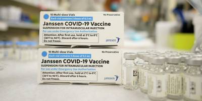 США рекомендовали прекратить вакцинацию препаратом от Johnson & Johnson - ruposters.ru