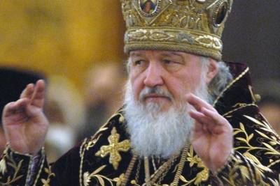 Кирилл Патриарх - Патриарх Кирилл заявил, что хлеб и вино для причастия защищены от COVID-19 - mk.ru